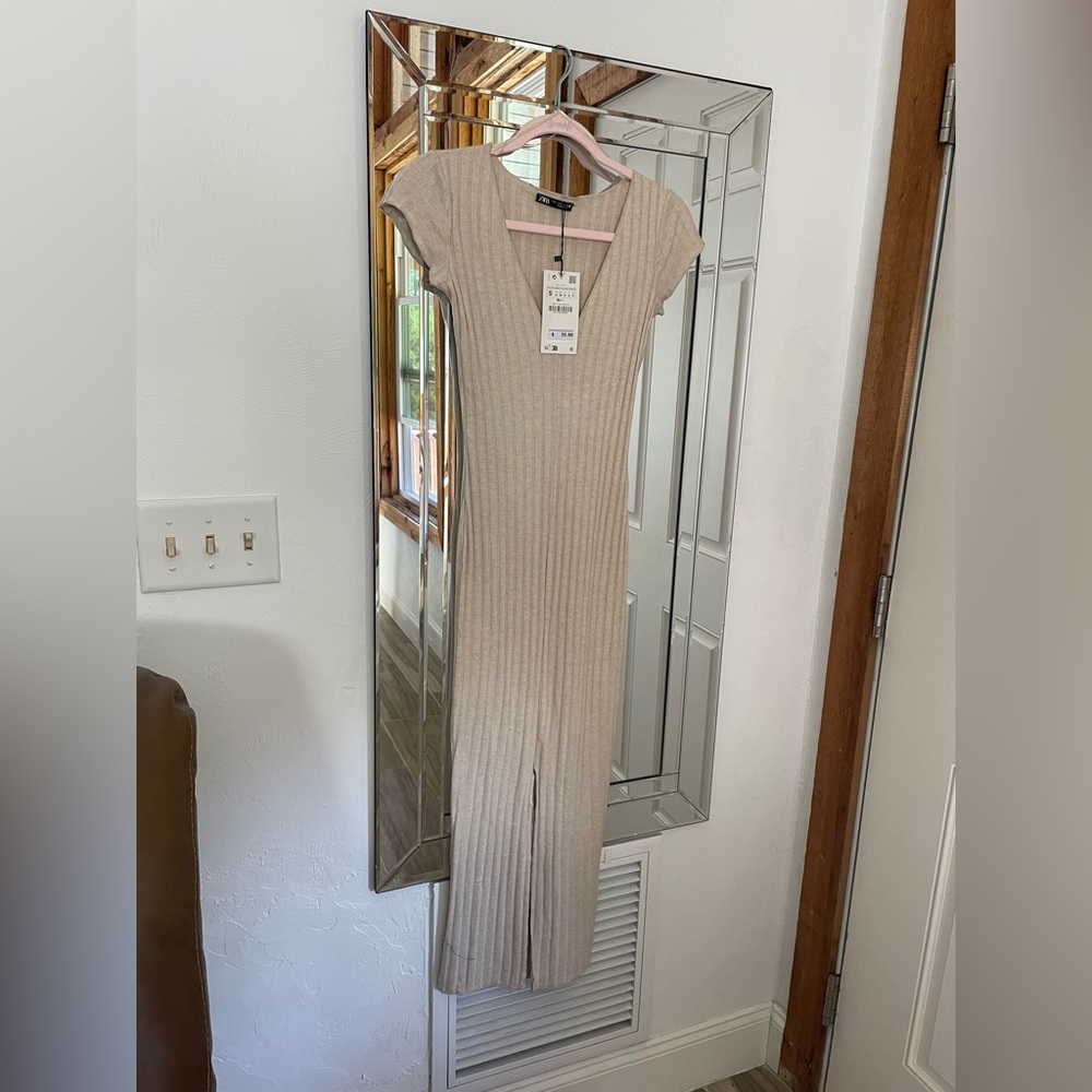 Zara cream midi dress size small